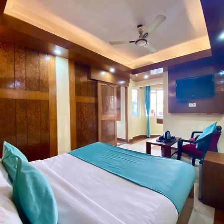 Riversun Hotel Mall Road Mussoorie Bagian luar foto