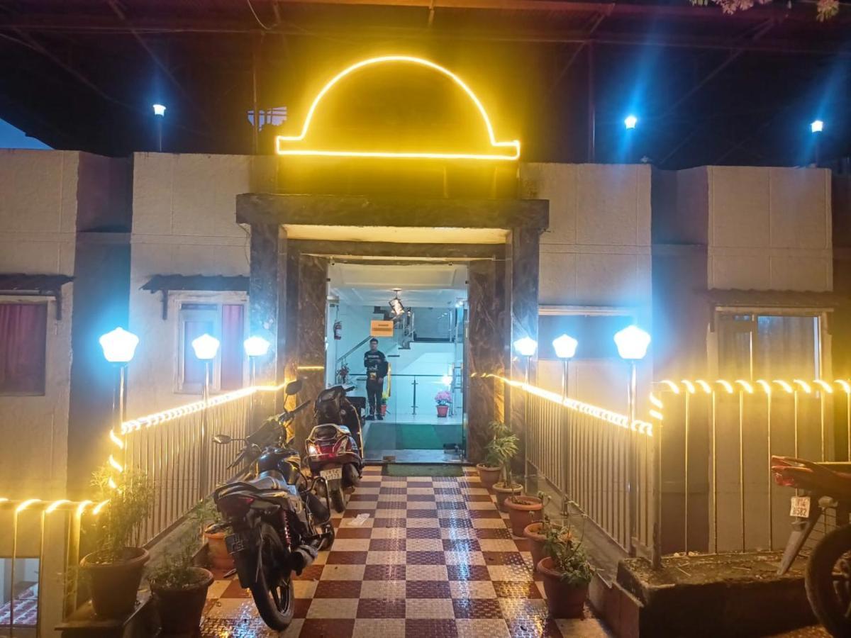 Riversun Hotel Mall Road Mussoorie Bagian luar foto