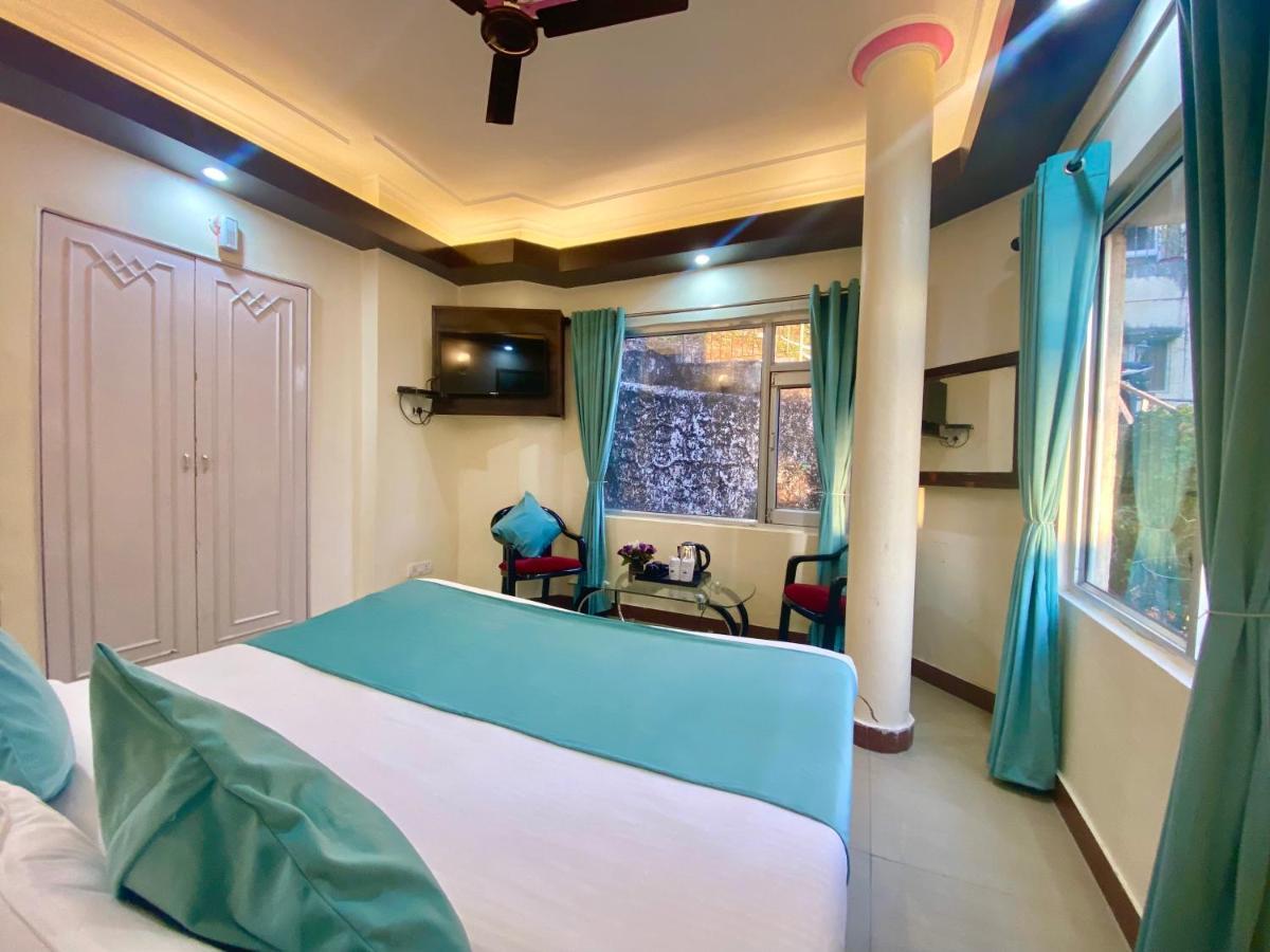 Riversun Hotel Mall Road Mussoorie Bagian luar foto