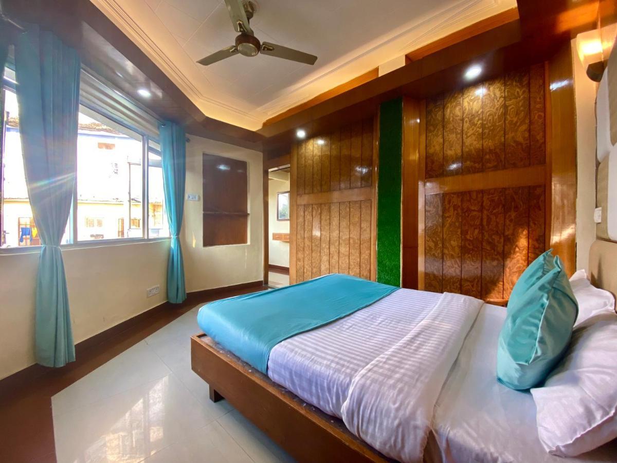 Riversun Hotel Mall Road Mussoorie Bagian luar foto