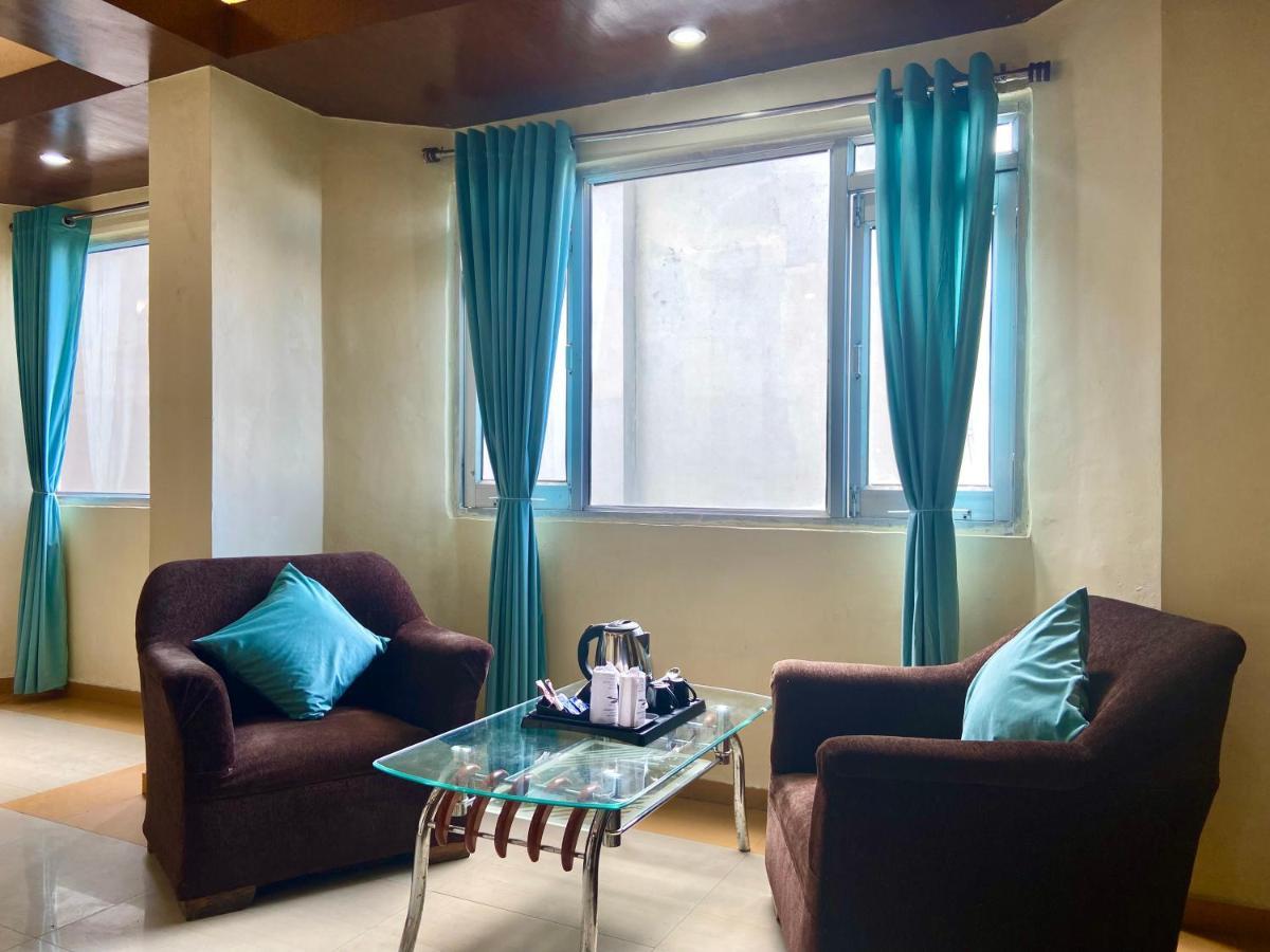 Riversun Hotel Mall Road Mussoorie Bagian luar foto