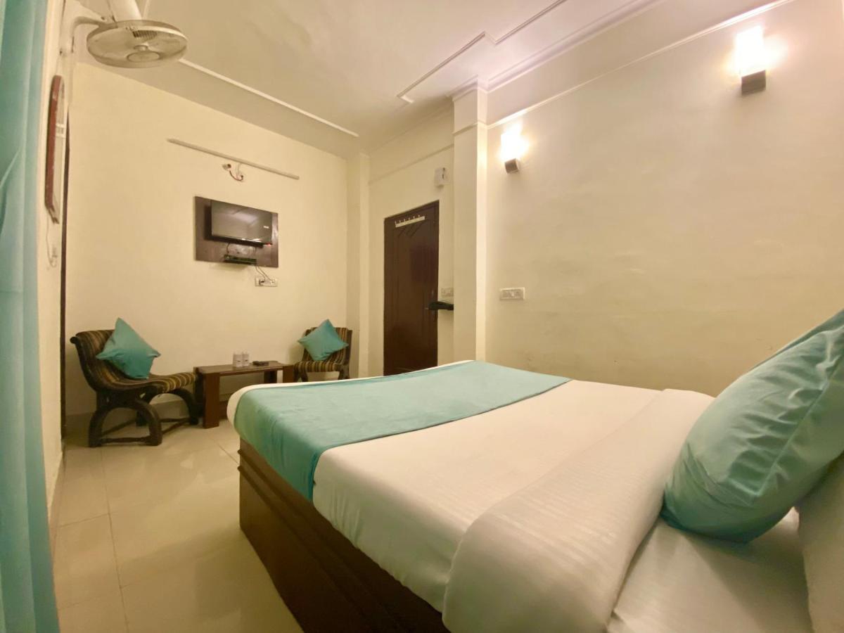 Riversun Hotel Mall Road Mussoorie Bagian luar foto