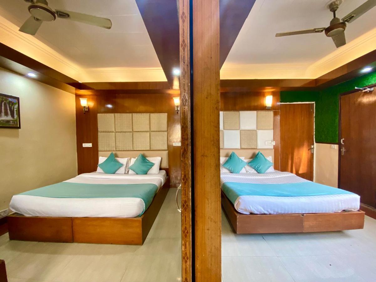 Riversun Hotel Mall Road Mussoorie Bagian luar foto