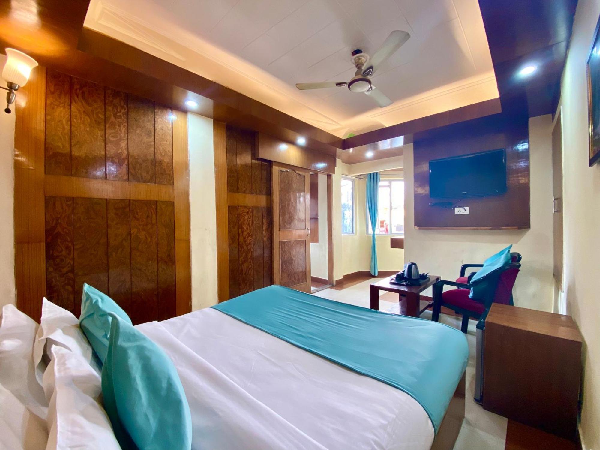 Riversun Hotel Mall Road Mussoorie Bagian luar foto