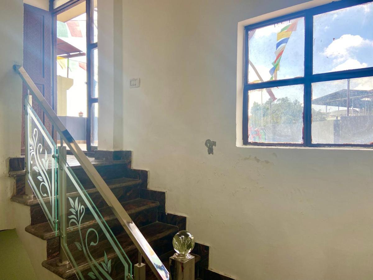 Riversun Hotel Mall Road Mussoorie Bagian luar foto